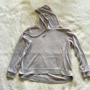 Lightweight hooded top